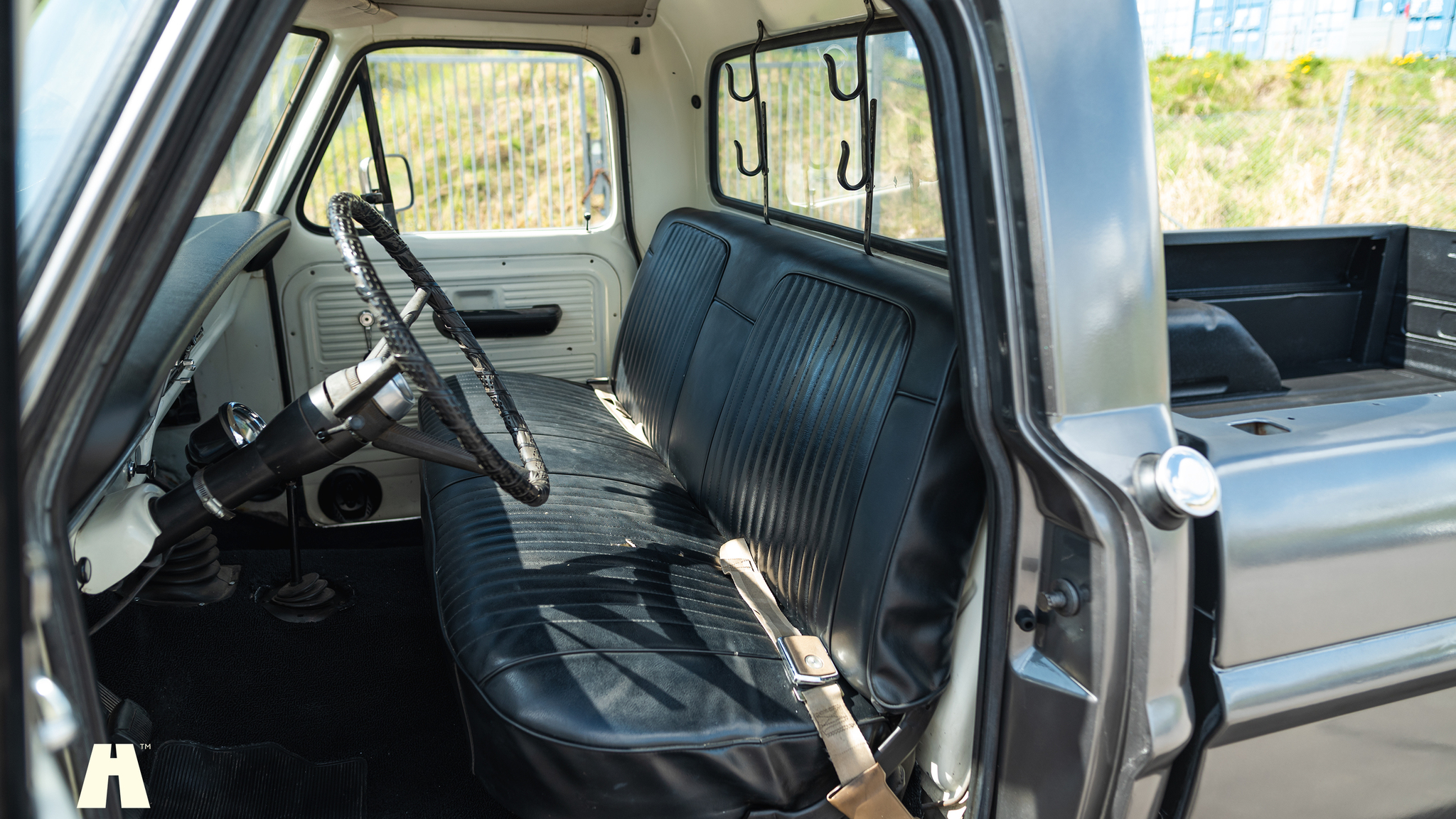 Innenraumfoto von 1969 Ford F100 (5)