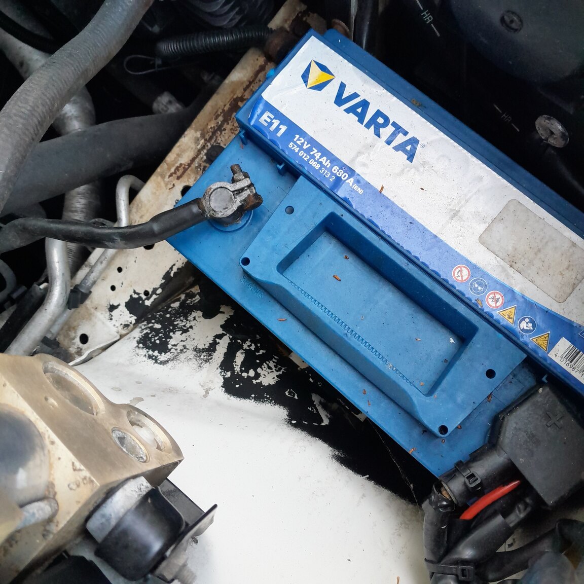 1992 Volvo 944 GL SE, Mekanik