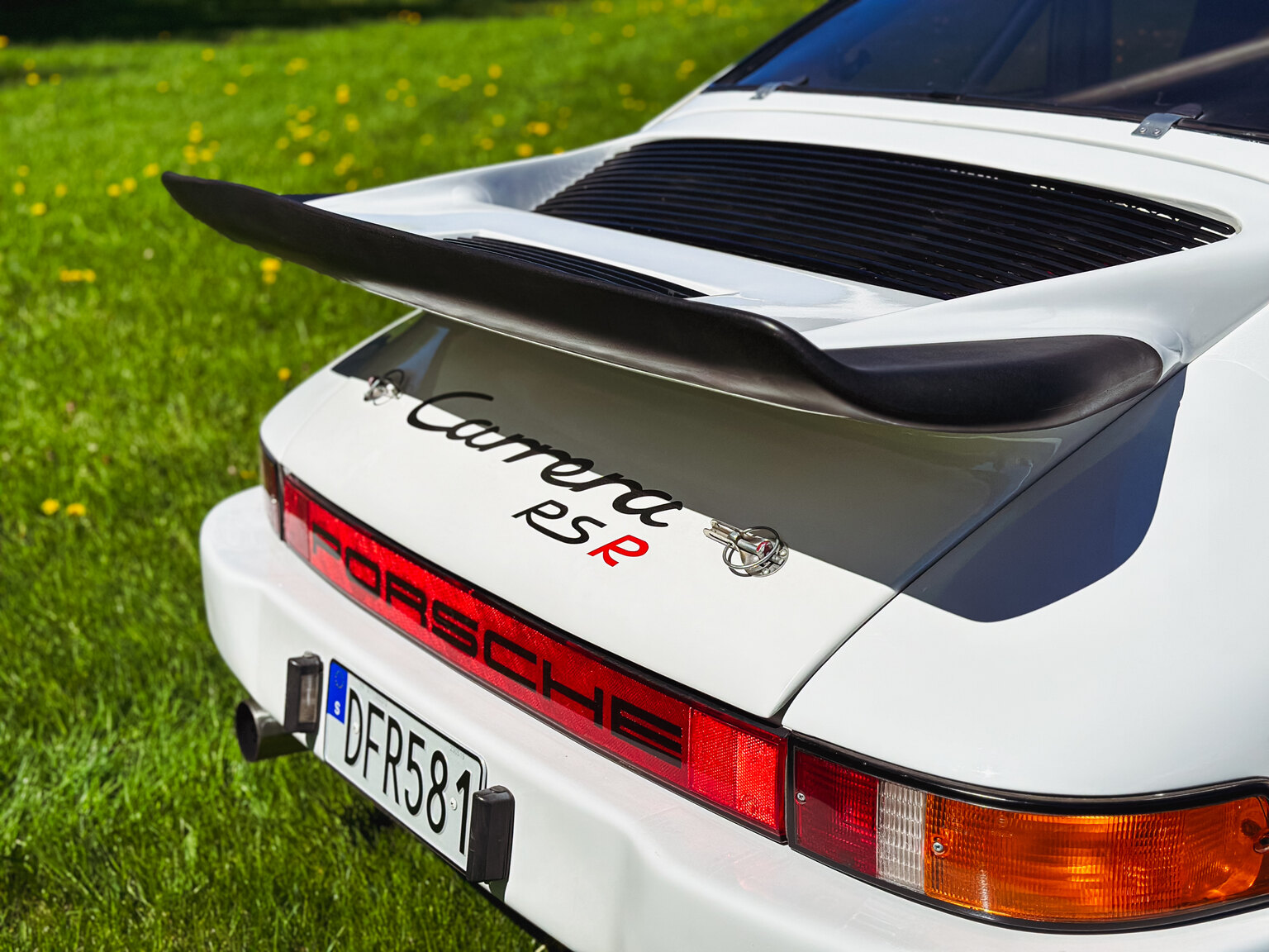 Exteriörbild på 1971 Porsche 911 RSR Tribute