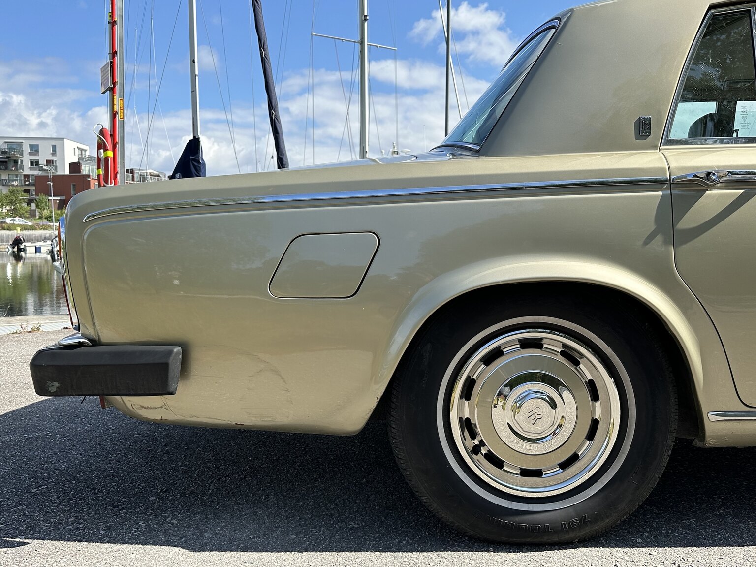 Exterior image of 1979 Rolls Royce Silver Shadow