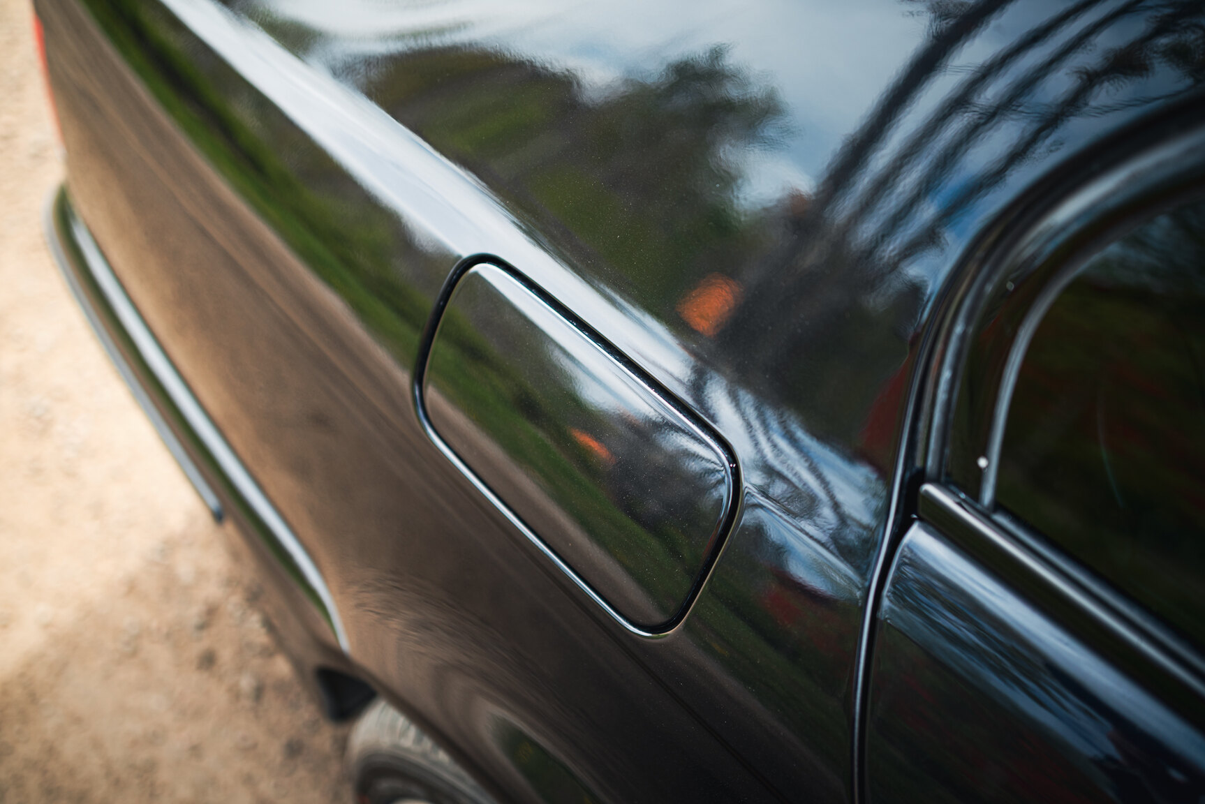 Exterior image of 2000 BMW M5 E39