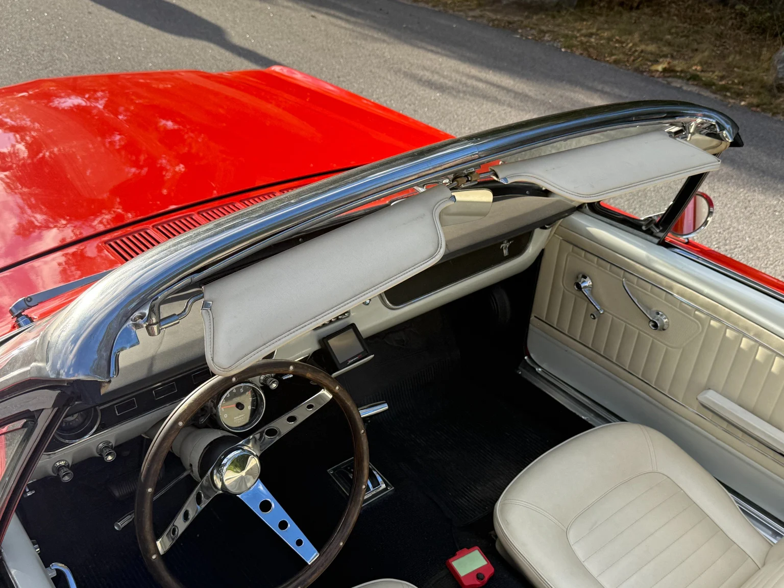 Aussenfoto 1965 Ford Mustang Cabriolet (55)