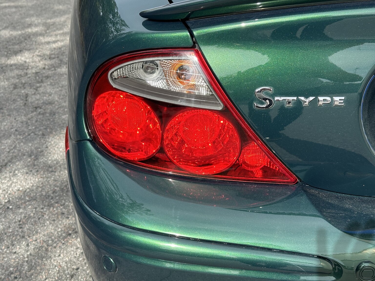 Exterior image of 2003 Jaguar S-Type R
