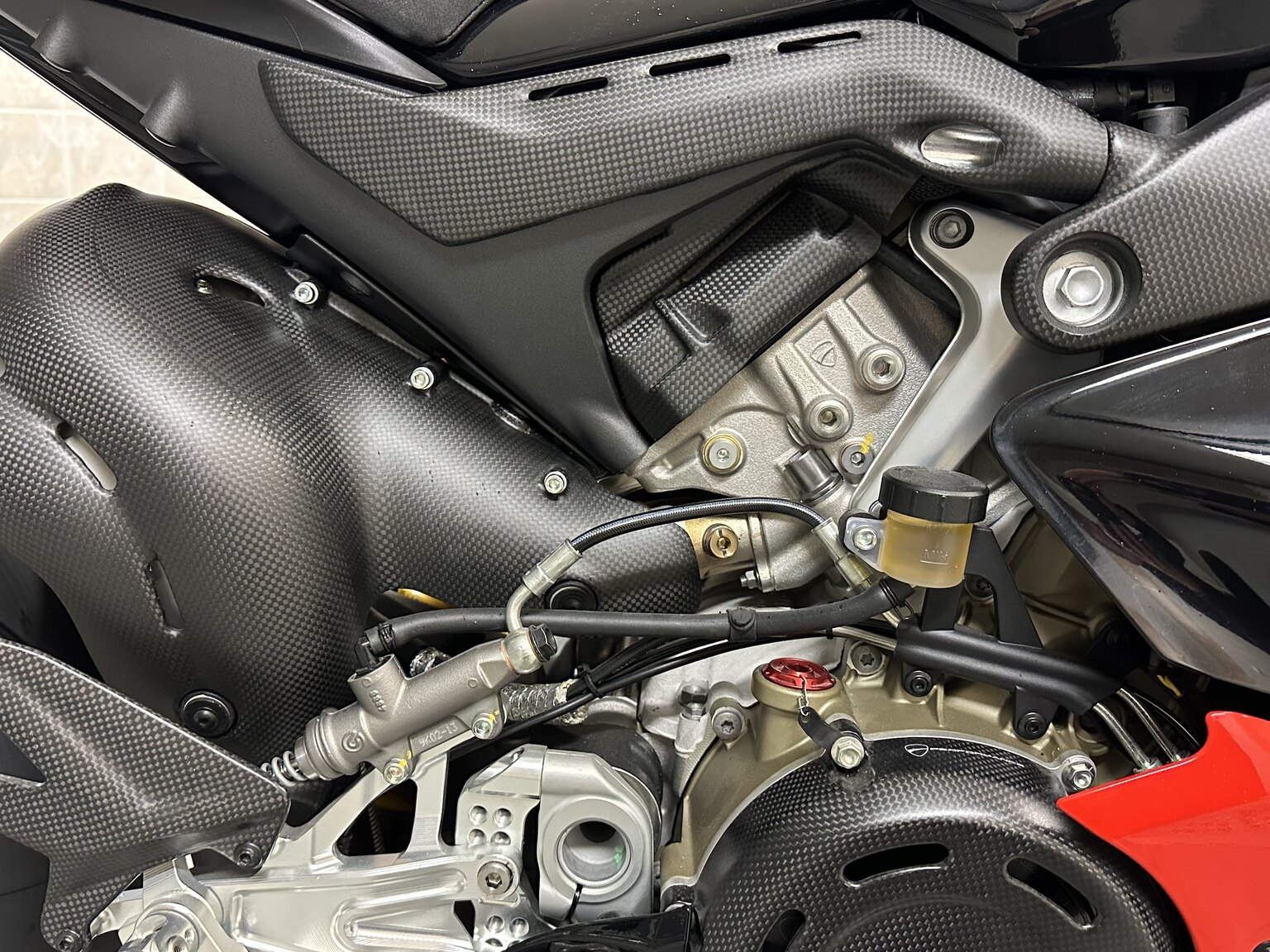 Image of 2020 Ducati Panigale V4 25° Anniversario (3) mechanics