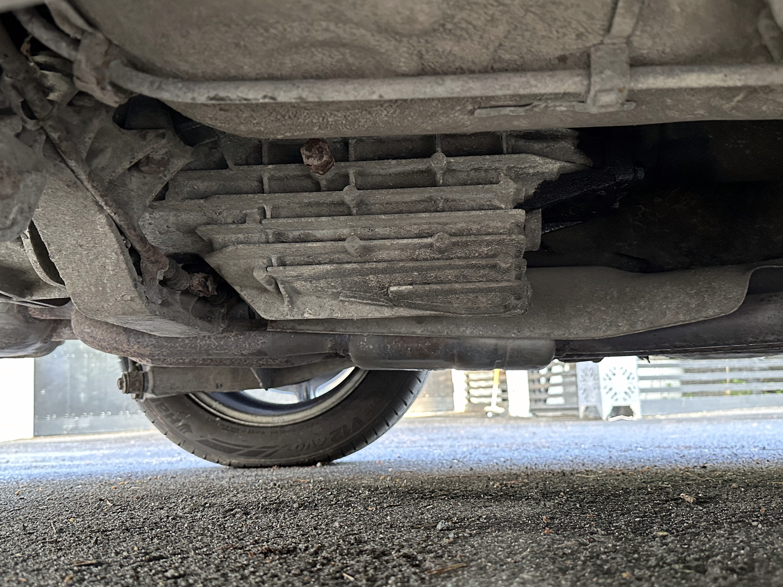 Image of 1985 Porsche 928 (16) mechanics