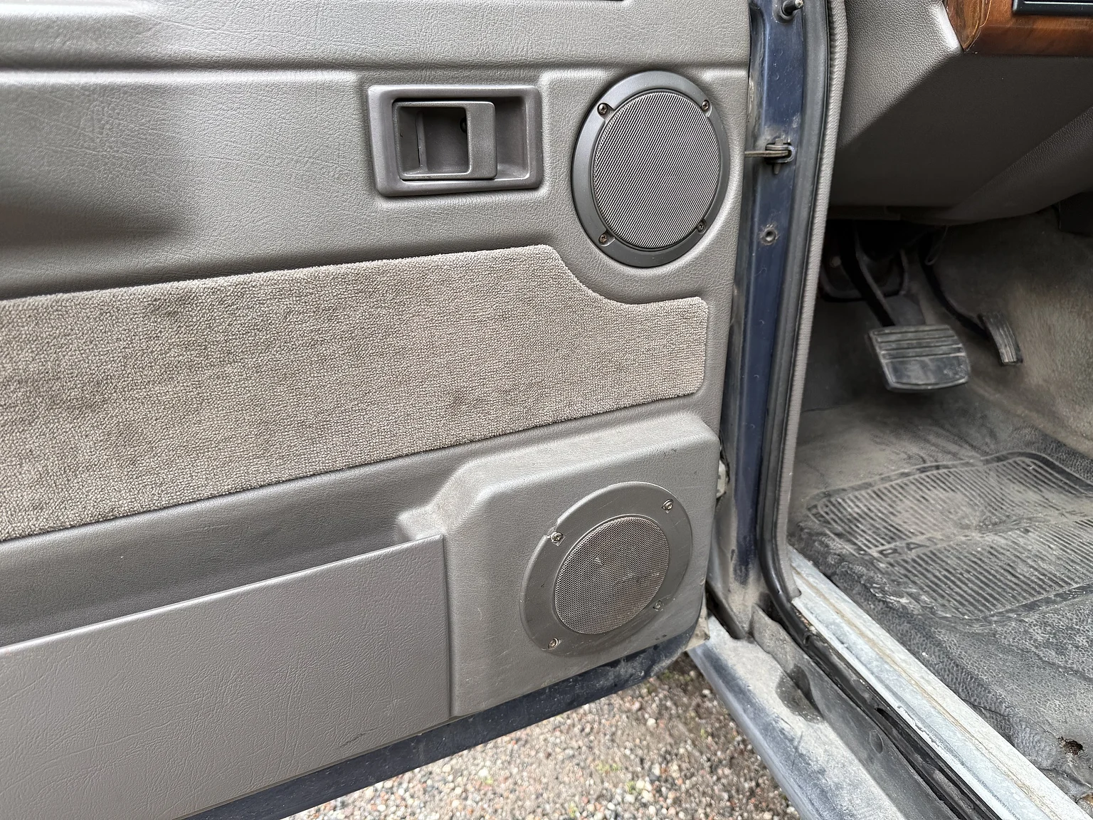 Innenraumfoto von 1990 Range Rover Vogue SE 3.9 (2)