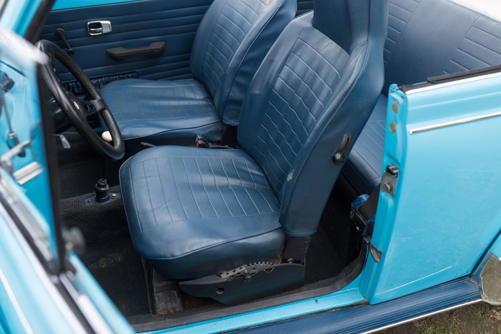 Innenraumfoto von 1974 VW 1303 LS CAB (9)