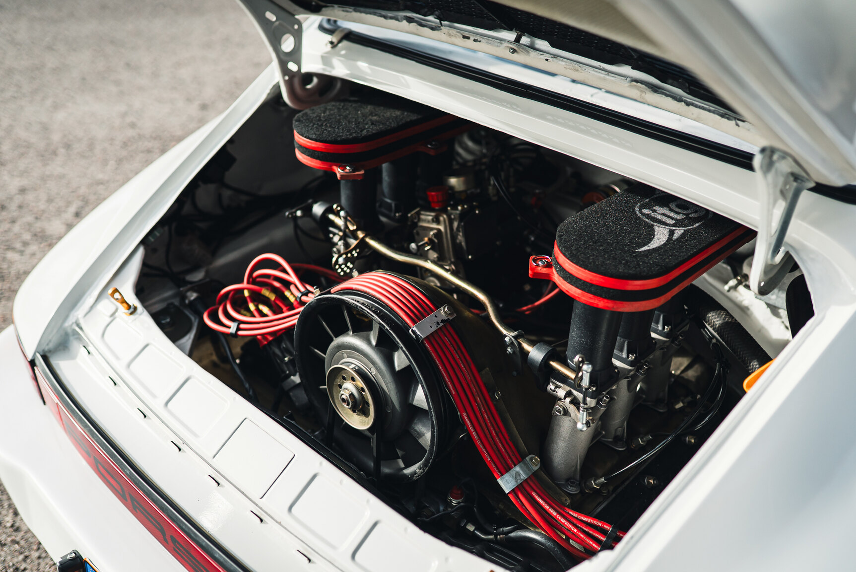 Image of 1977 Porsche 911 RSR Rallycar mechanics