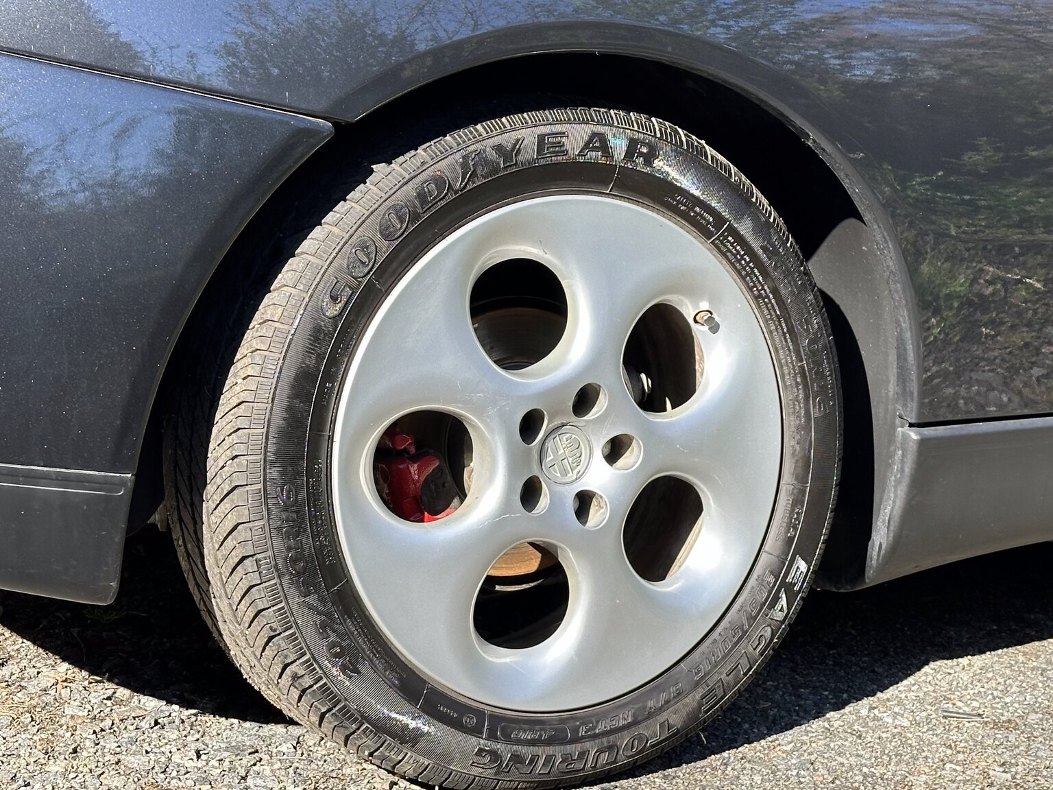 Exterior image of 1997 Alfa Romeo GTV 3.0