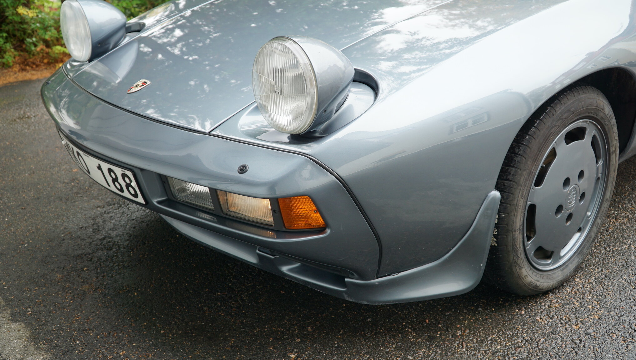 Aussenfoto 1983 Porsche 928S (41)