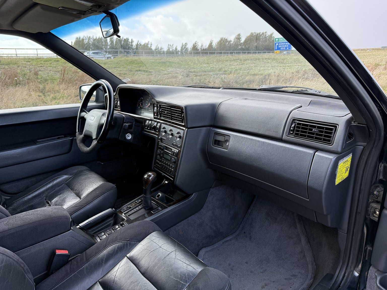 Interior image of 1995 VOLVO 855 T5R T-5R