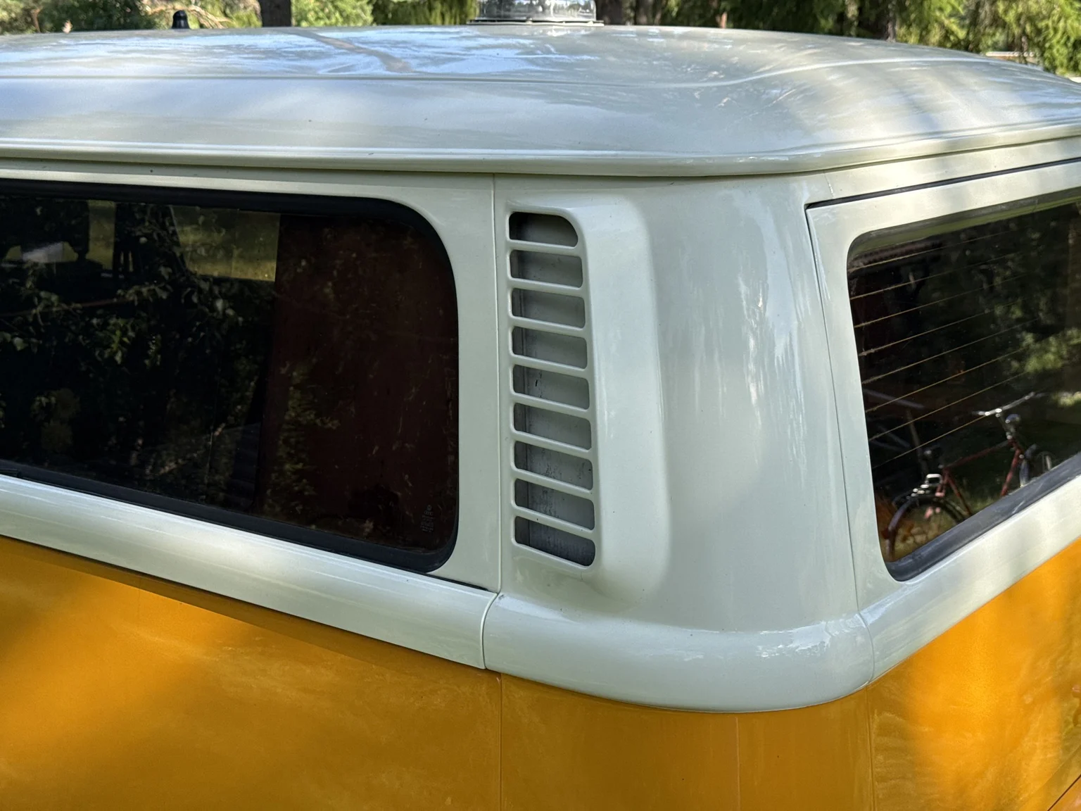 Aussenfoto 1975 Volkswagen Transporter Campervan (50)