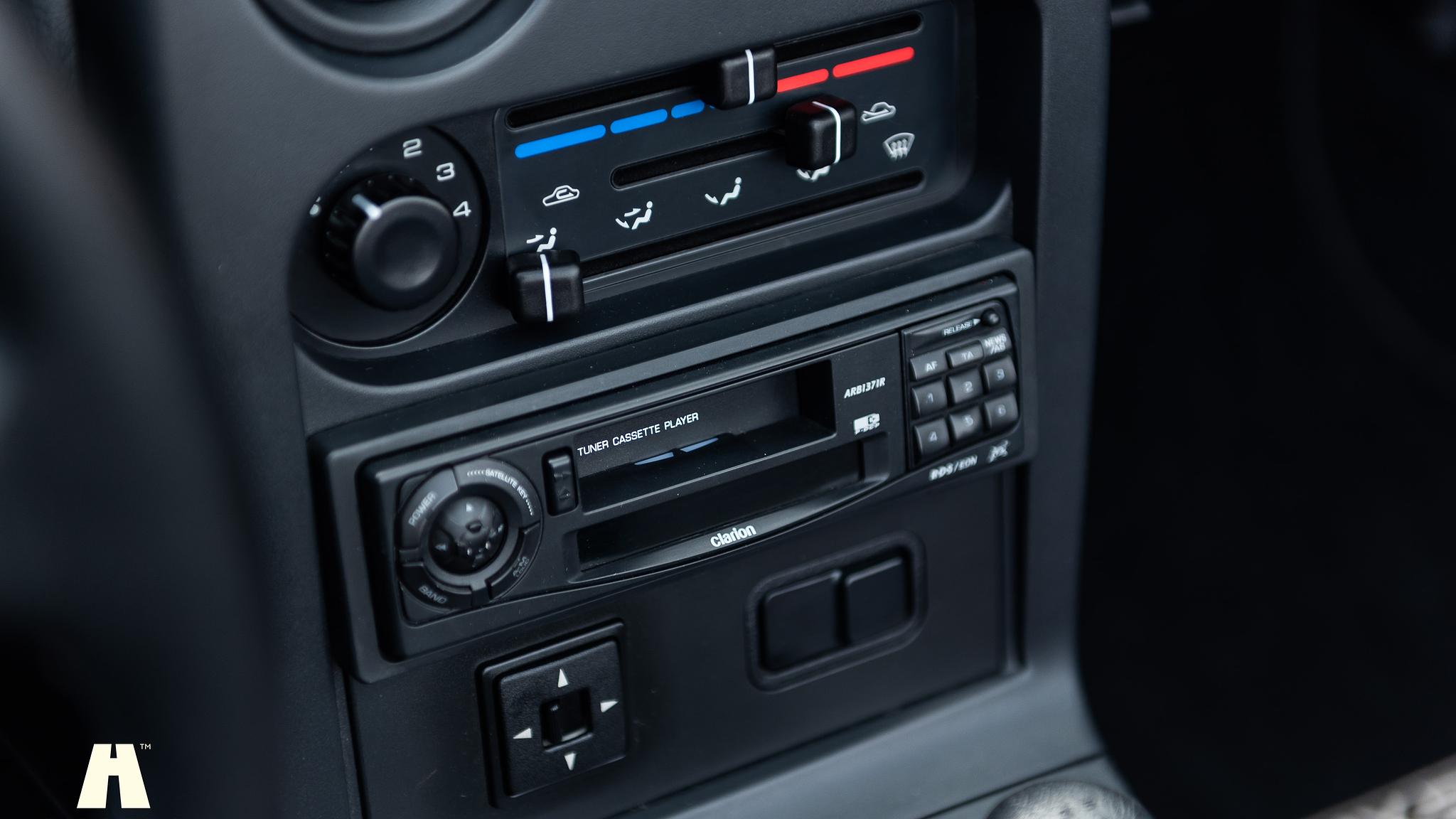 Innenraumfoto von 1997 Mazda MX-5 (43)