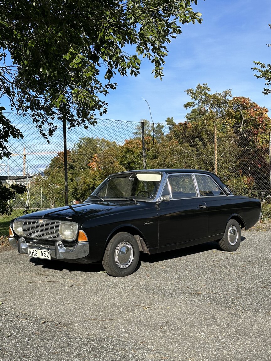 Exteriörbild på 1965 Ford Taunus 17M (3)