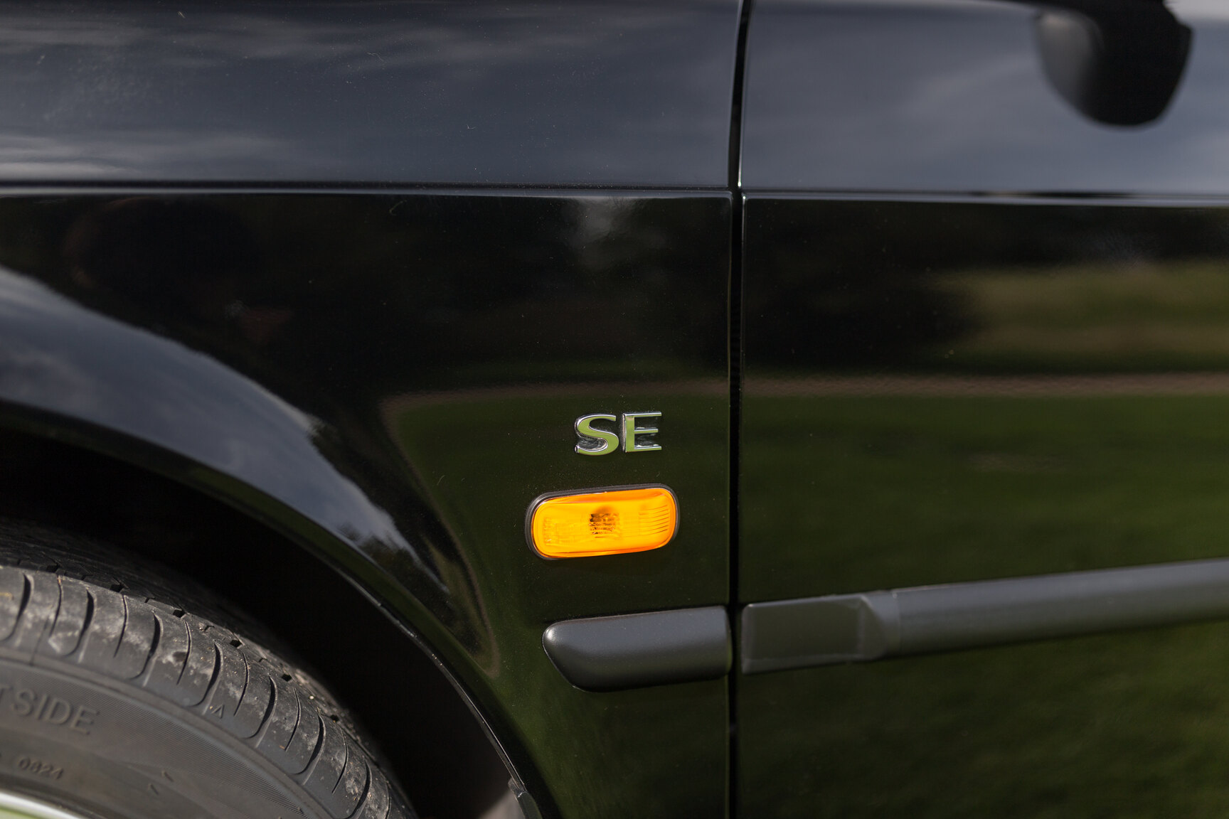 Exterior image of 1998 Saab 9-3 SE 2.0T Convertible