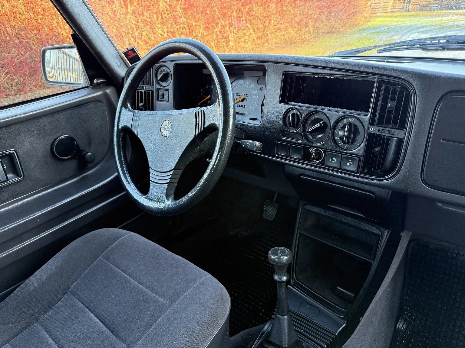 Interior image of 1991 SAAB 900S Turbo 2-door (6)