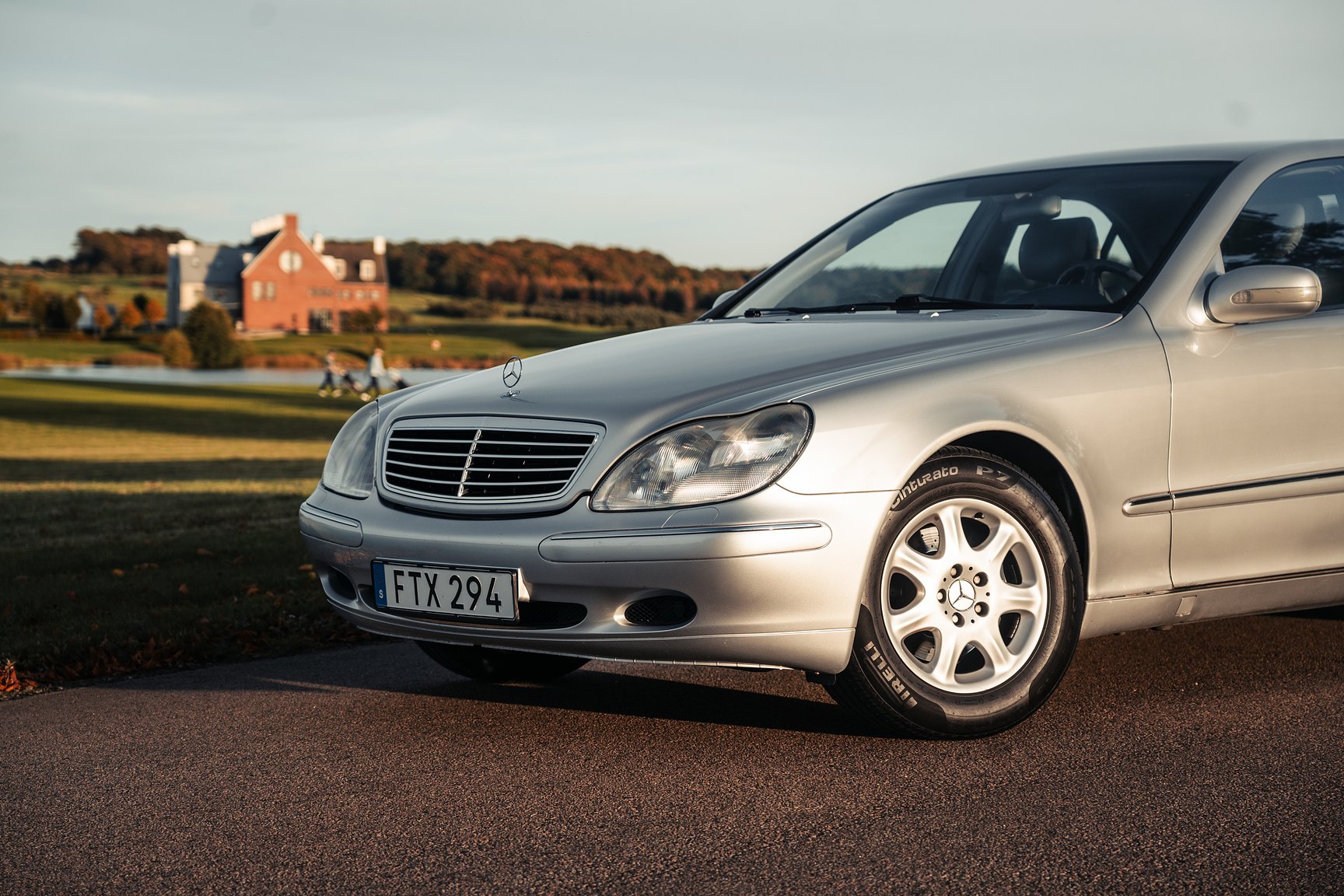 Exteriörbild på 1999 Mercedes-Benz S 320