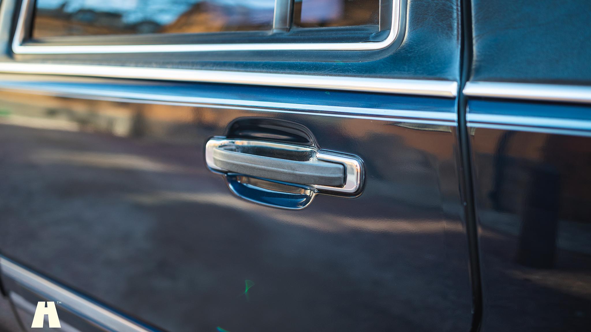 Exteriörbild på 1992 Lincoln Town Car Limousine 