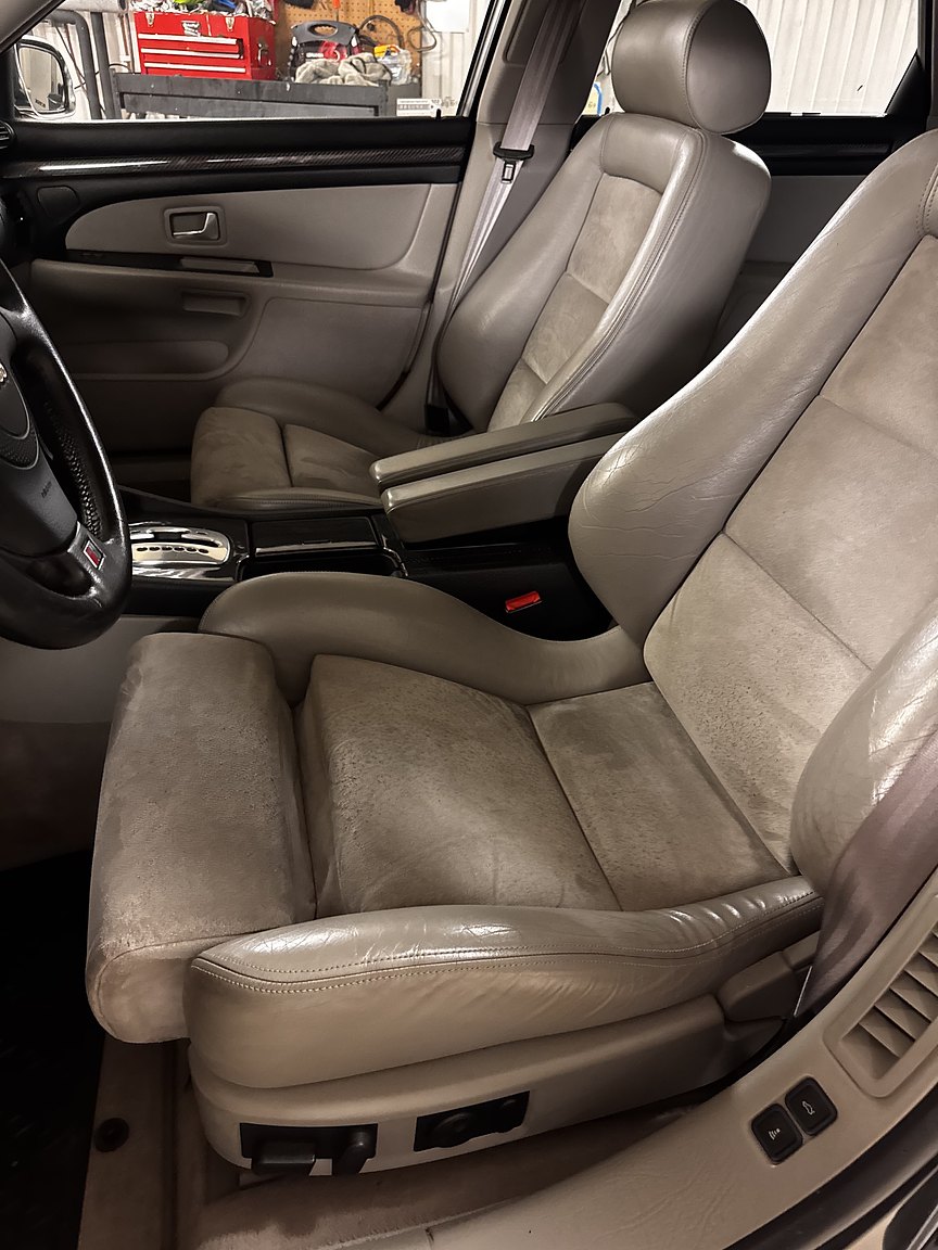 Interiörbild 1999 Audi S8 4.2 Quattro