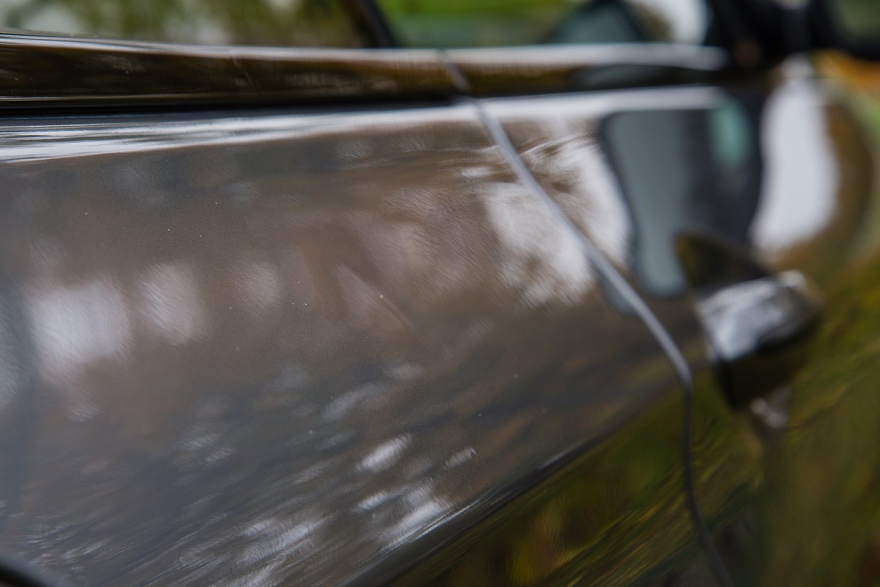 Exterior image of 2014 BMW M6C