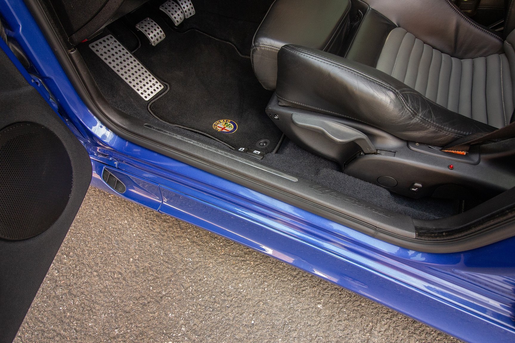 Innenraumfoto von 2004 Alfa Romeo 156 GTA