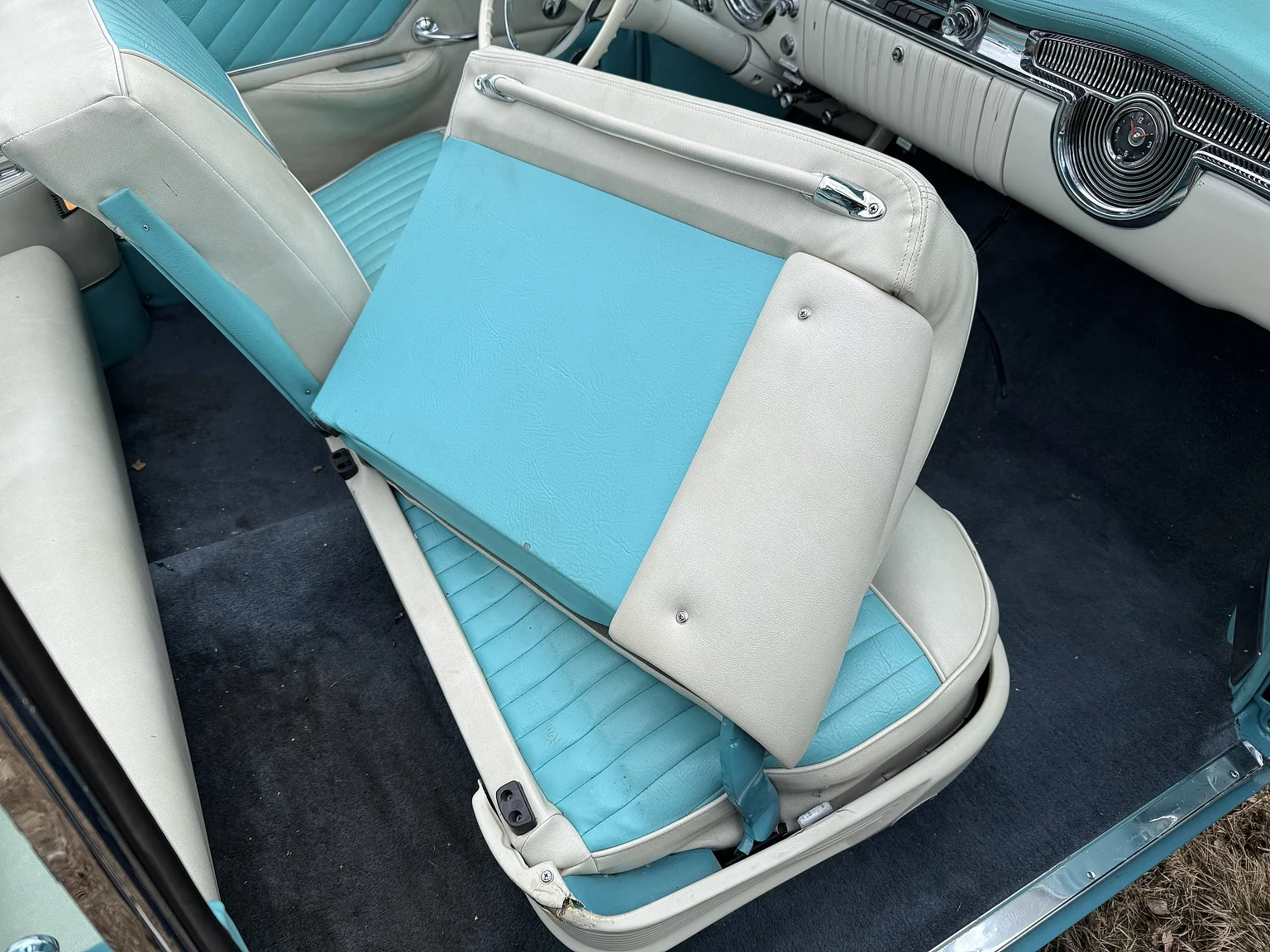 Innenraumfoto von 1955 Oldsmobile Super 88 (54)