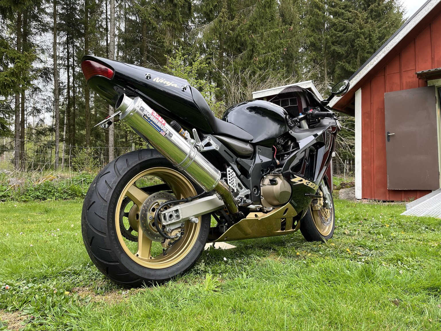 Exterior image of 2002 Kawasaki Ninja ZX-12R