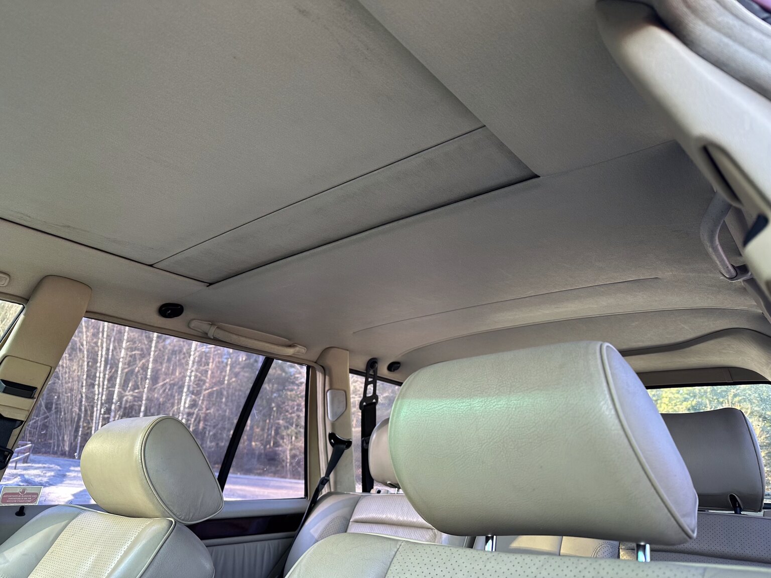 Interior image of 1992 Mercedes-Benz 300 TE-24