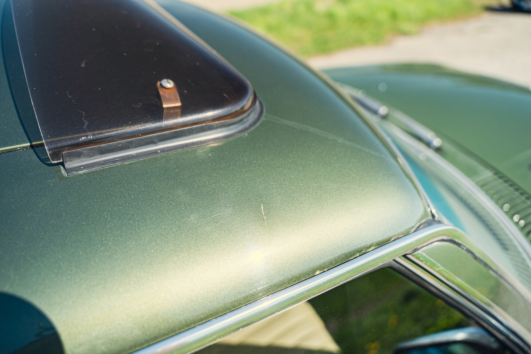 Exteriörbild på 1976 Mercedes-Benz 450 SLC (72)