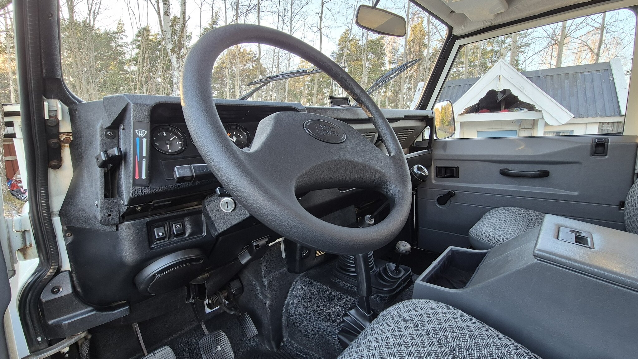 Innenraumfoto von 1999 Land Rover Defender Single Cab Pickup