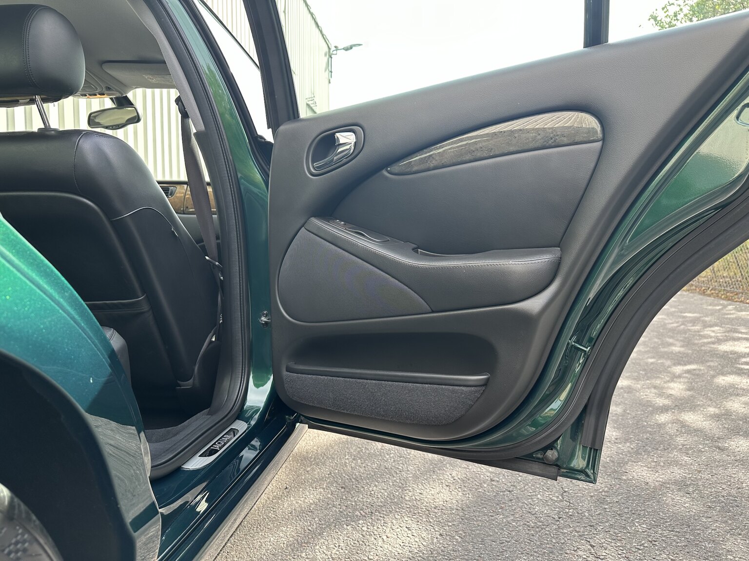 Innenraumfoto von 2003 Jaguar S-Type R