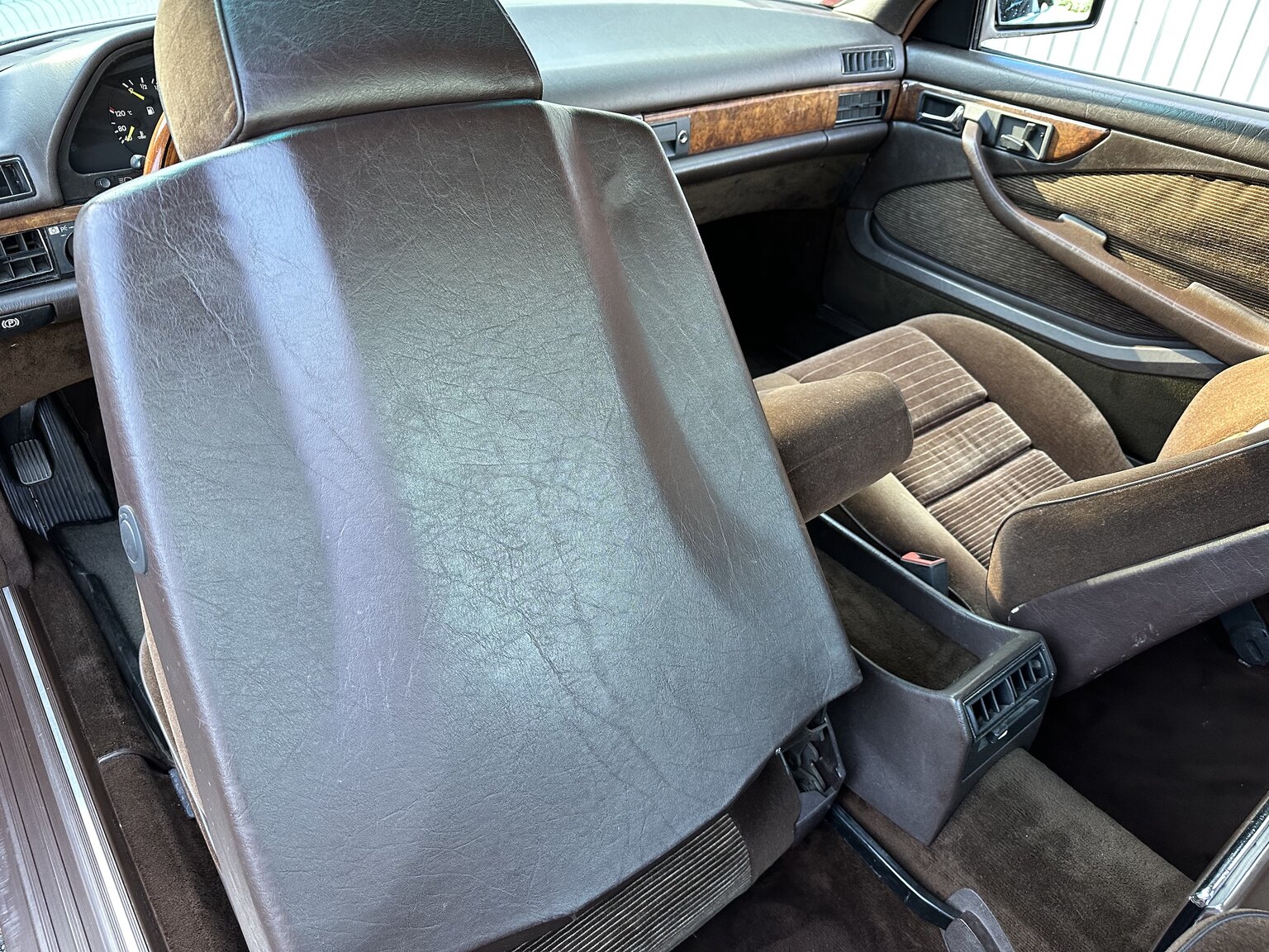 Interiörbild 1986 Mercedes-Benz 500 SEC (14)