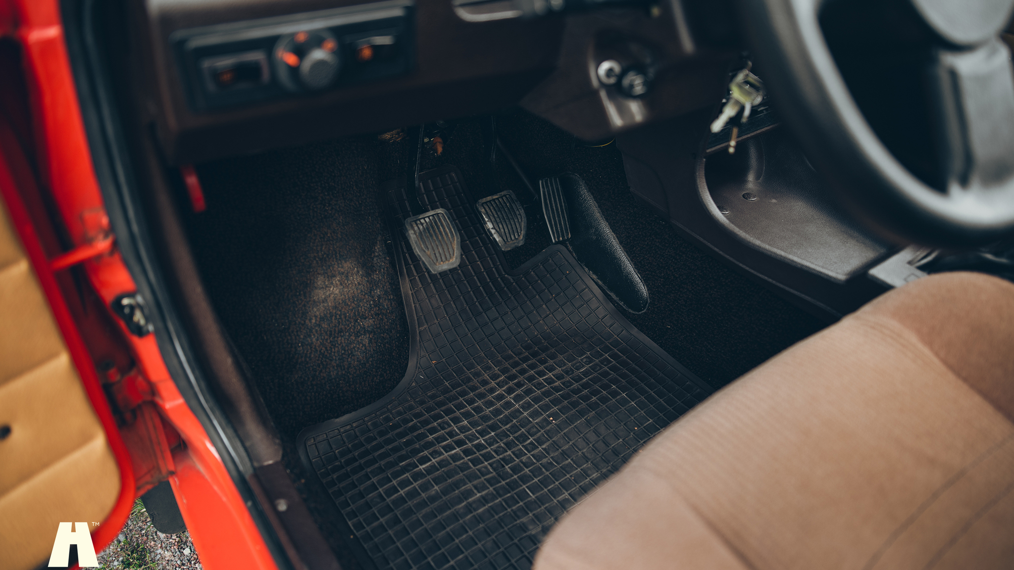 Interiörbild 1976 Volvo 343 DL Manuell