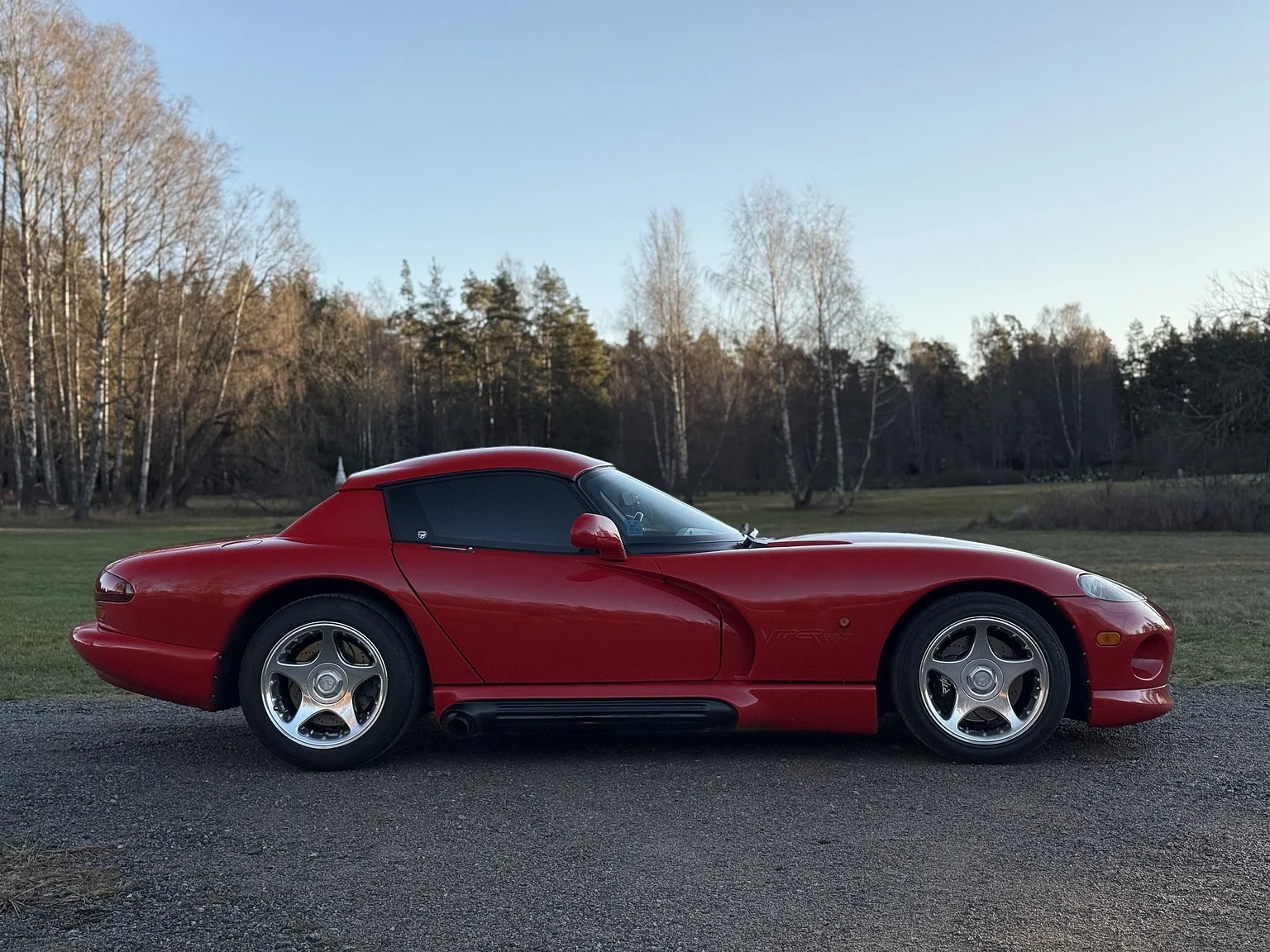 Exterior image of 1994 Chrysler Viper (19)