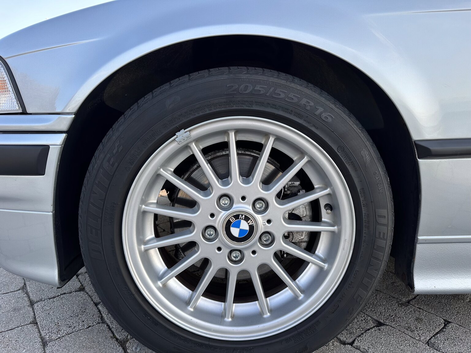 Aussenfoto 1993 BMW 325i Convertible