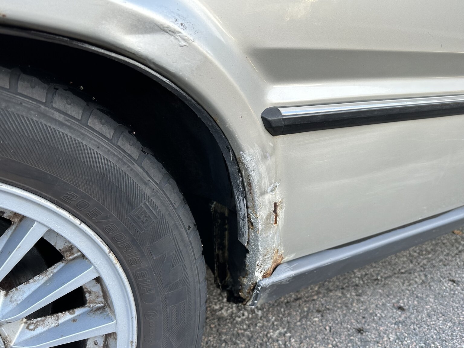 Exteriörbild på 1987 Volvo 780 Bertone