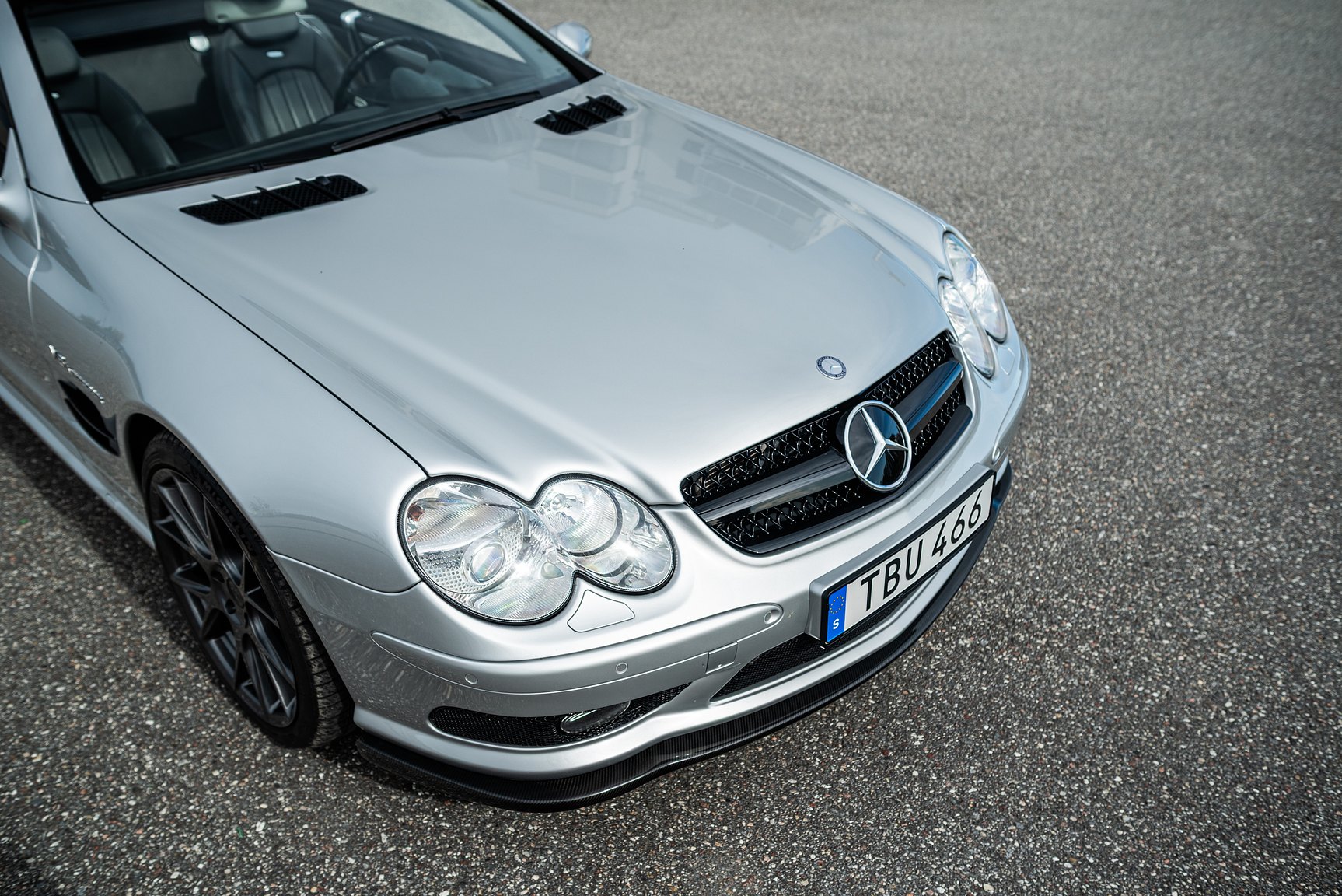Exterior image of 2002 Mercedes SL 55 AMG