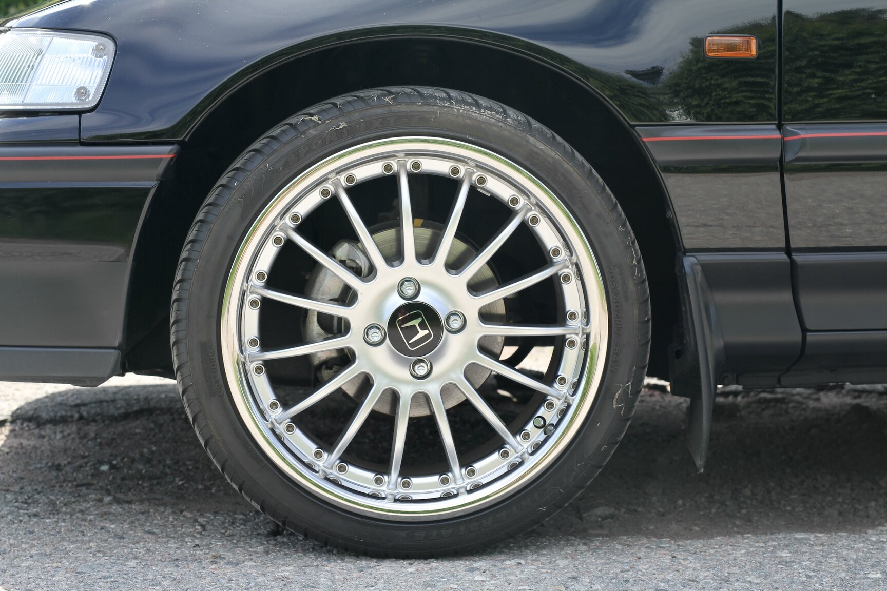 Exteriörbild på 1989 Honda Civic CRX *5082km*