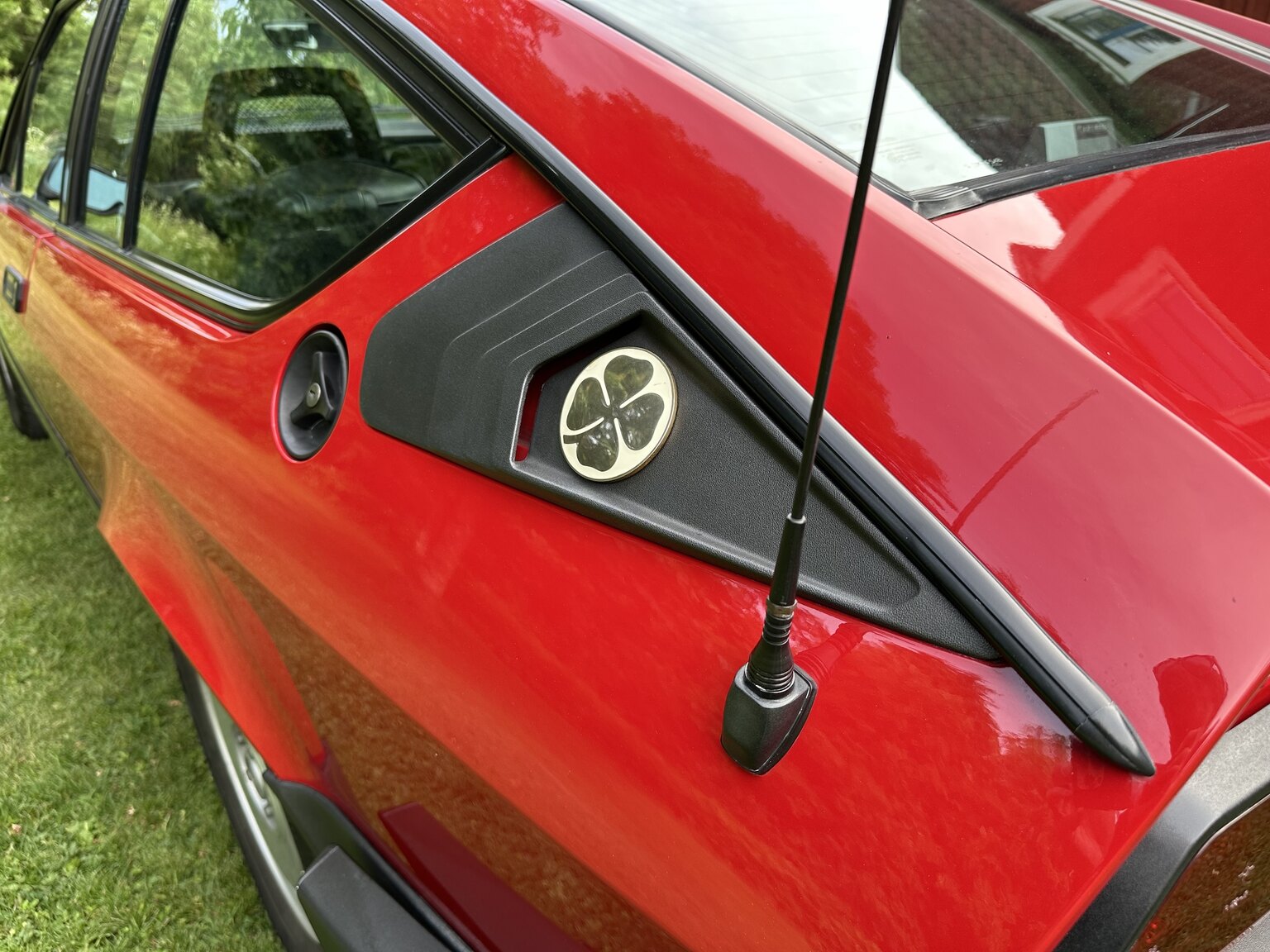 Exteriörbild på 1984 Alfa Romeo GTV 6 2.5
