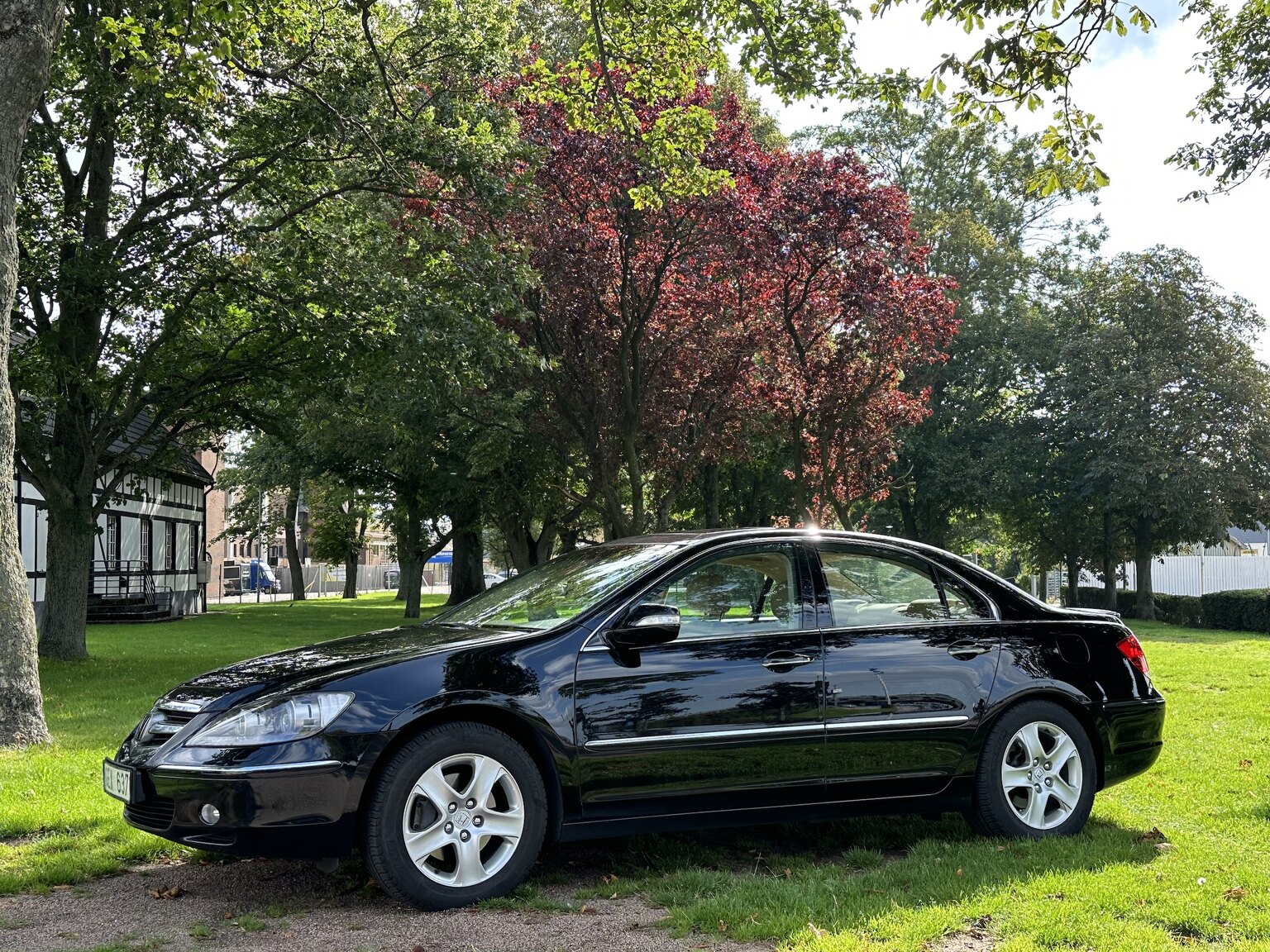 Exteriörbild på 2007 Honda Legend (1)