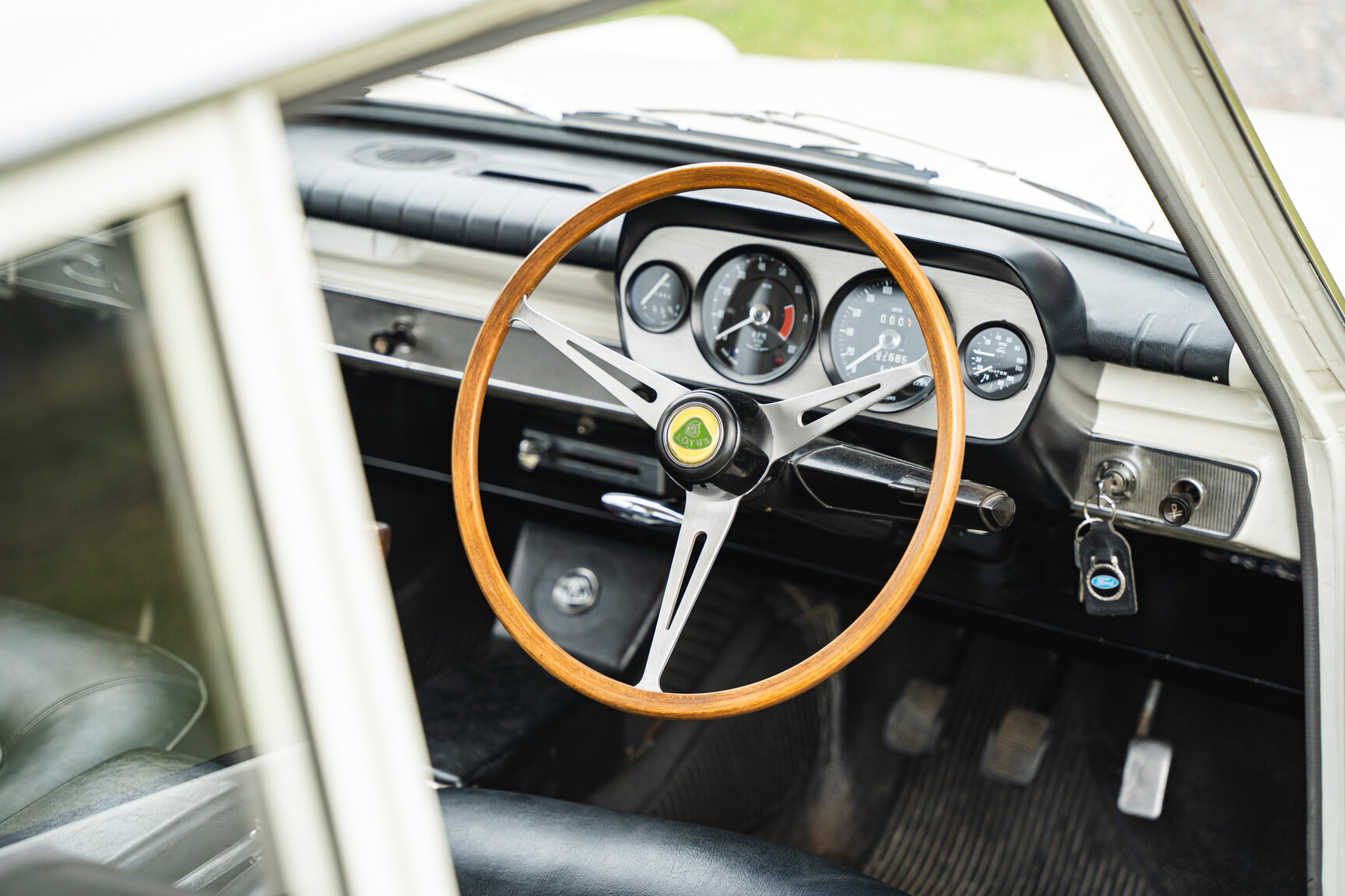 Interiörbild 1963 Ford Cortina Lotus (3)