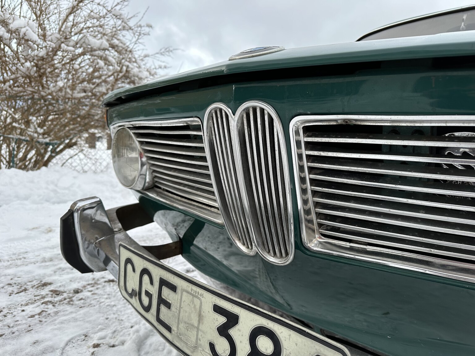 Exterior image of 1965 BMW 1600