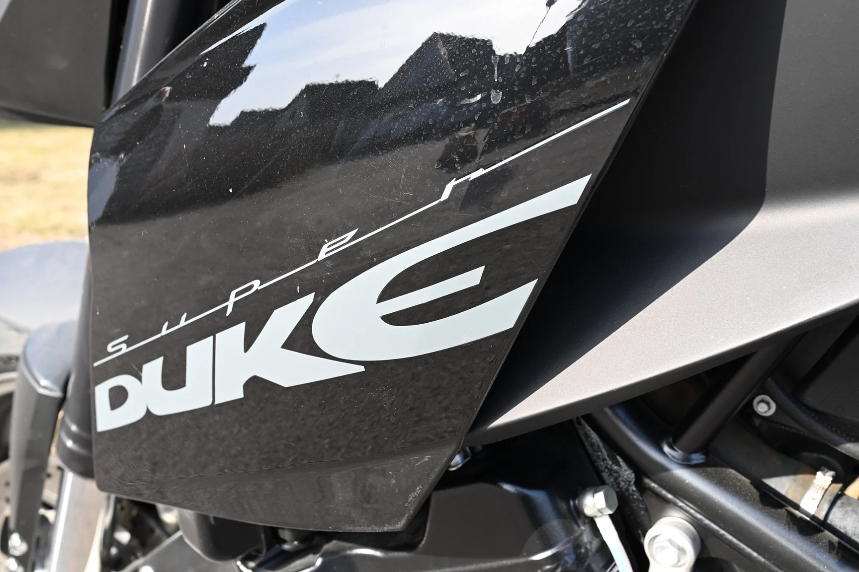 Exteriörbild på 2005 KTM 990 Super Duke (44)