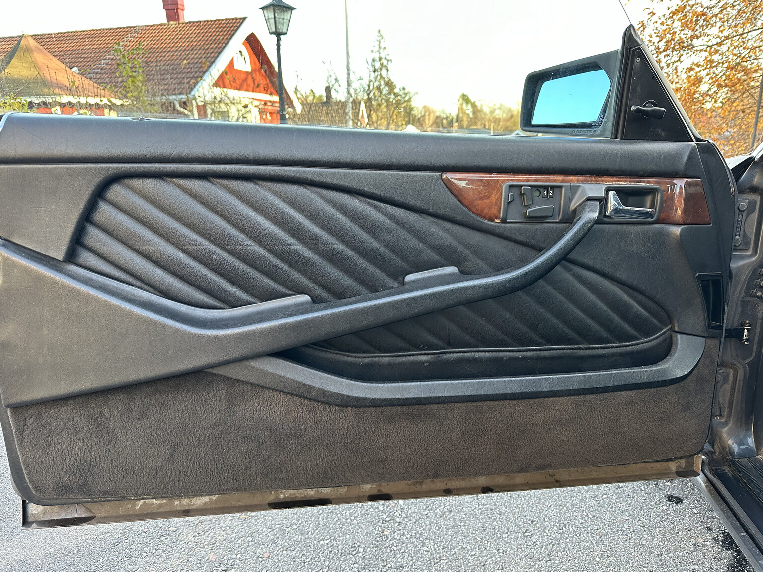 Innenraumfoto von 1988 Mercedes 560 SEC