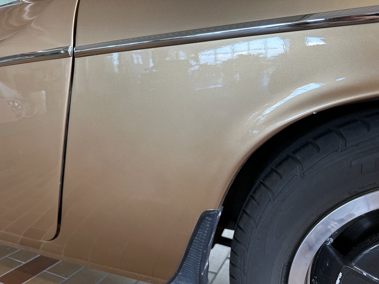 Exteriörbild på 1973 Volvo 1800 ES (42)