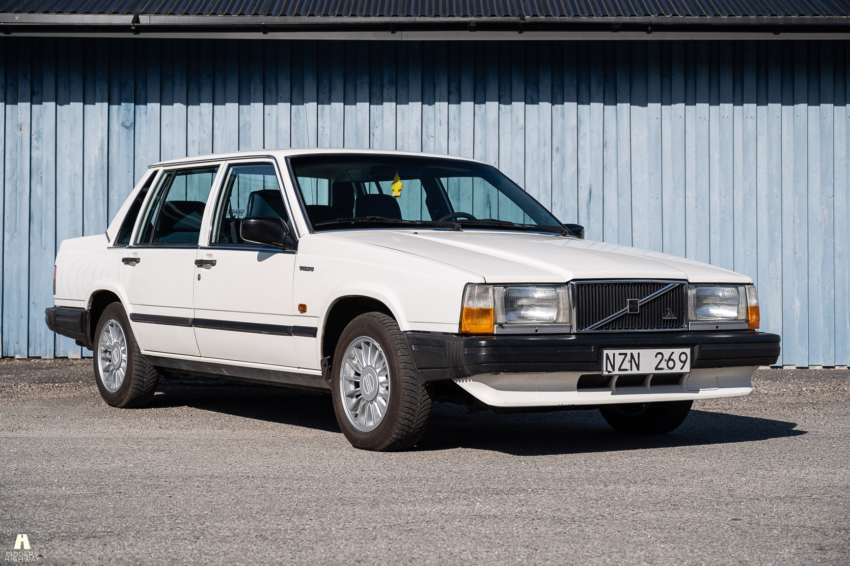 Exteriörbild på 1988 Volvo 740 GL (4)