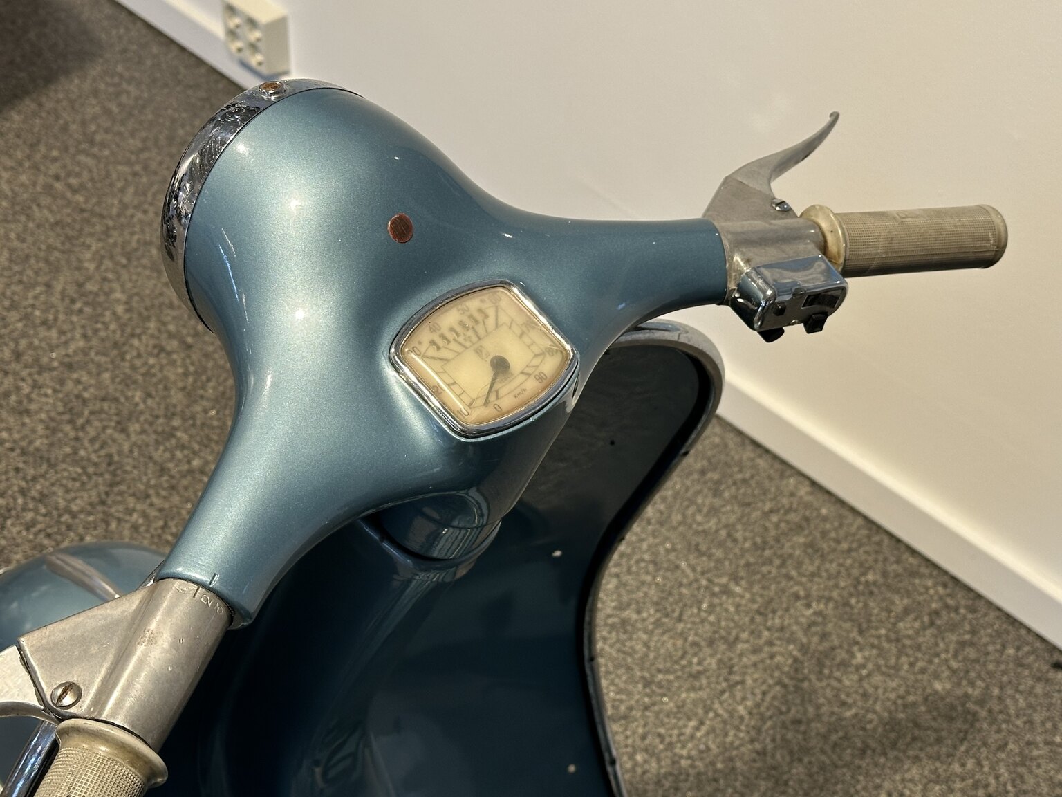 Exteriörbild på 1959 Vespa Piaggio 150cc Widebody