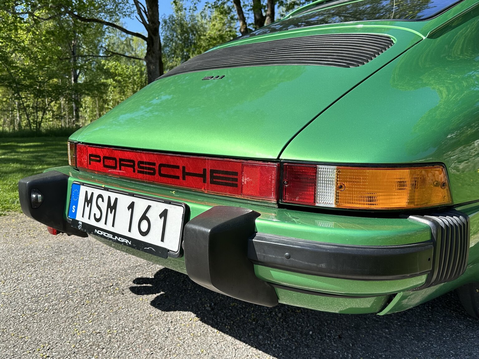 Aussenfoto 1975 Porsche 911
