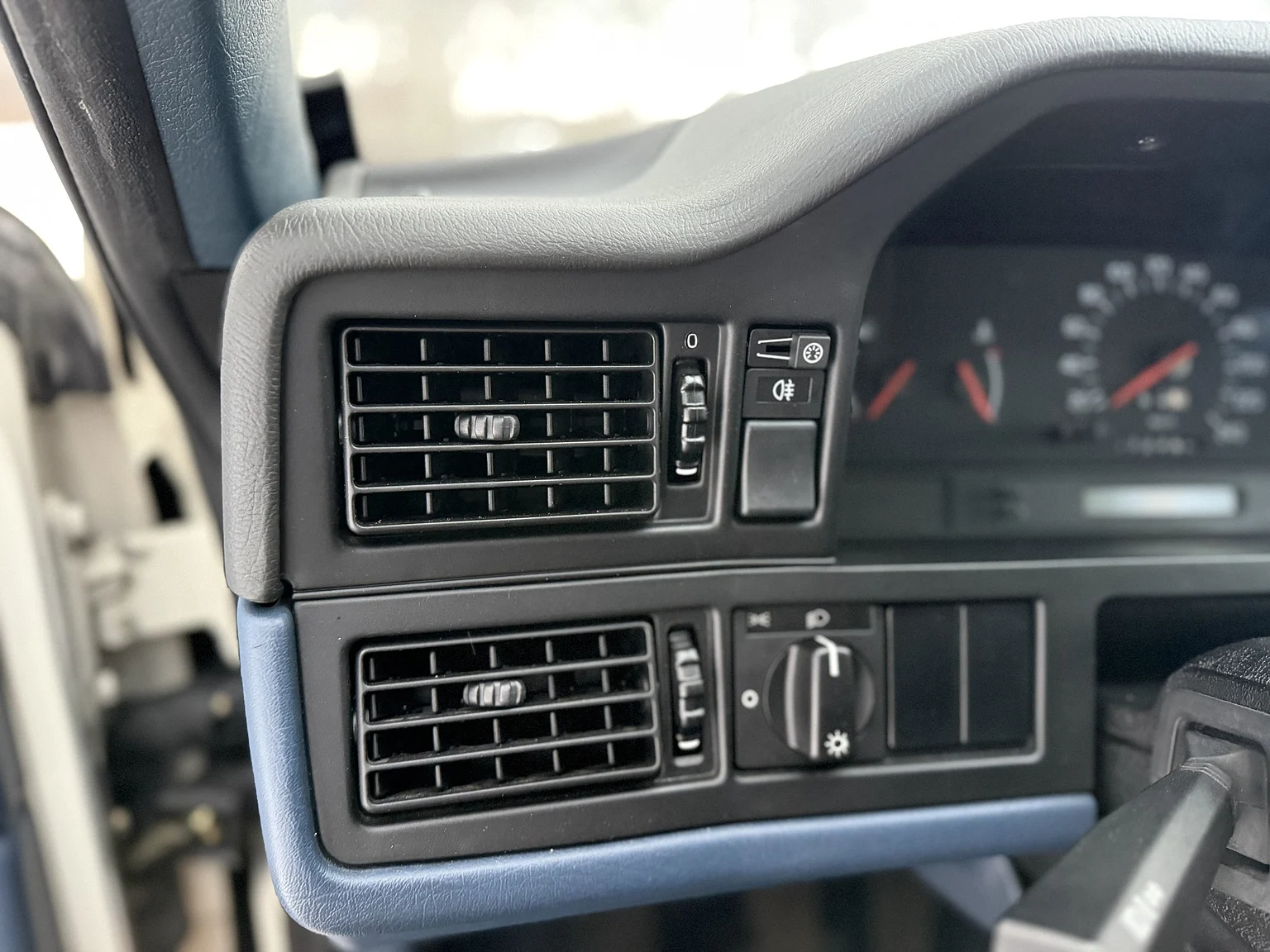 Interiörbild 1994 Volvo 850 2.5 SE (17)