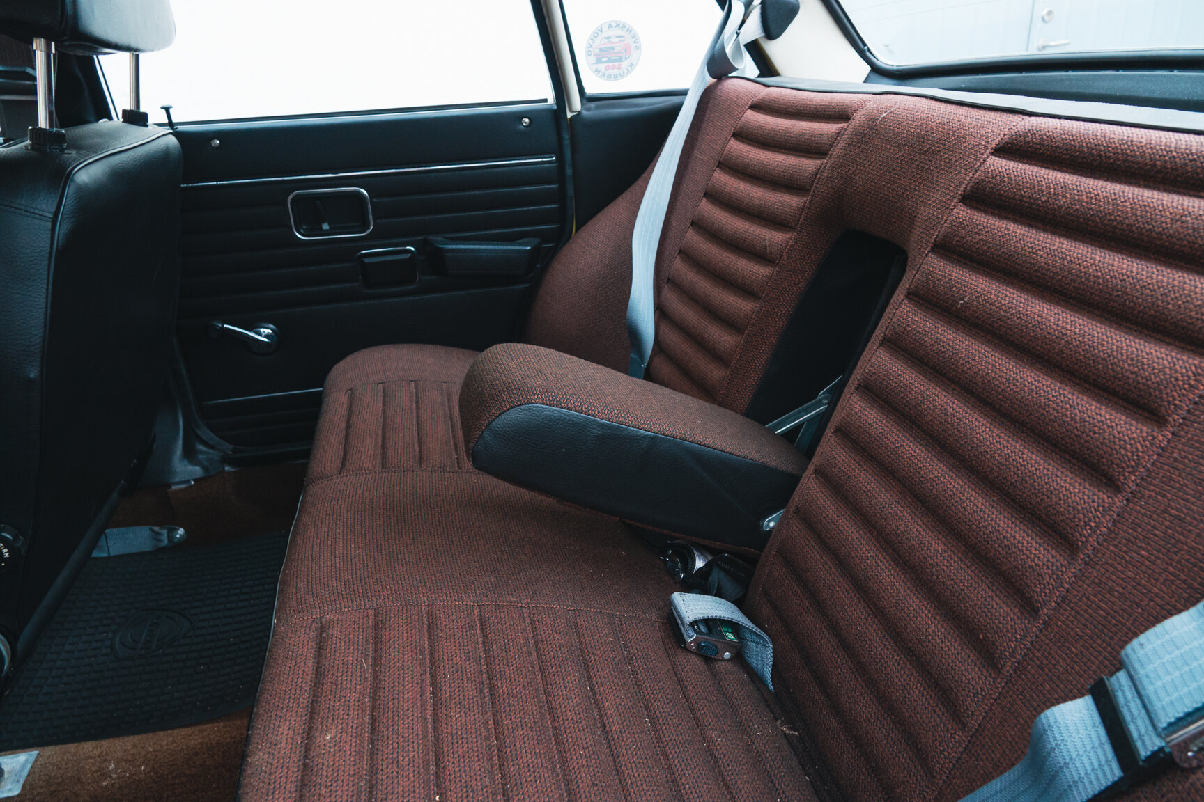Interiörbild 1971 Volvo 144 2.0 Automat